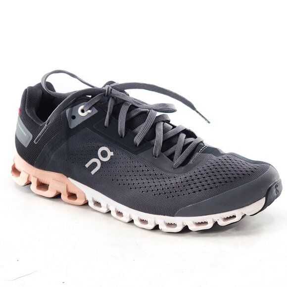 On Running Women's On Cloudflow Skirt Rose Running Sneaker - Picture 3 of 11